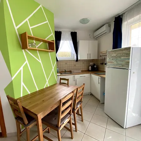 Apartment Bence