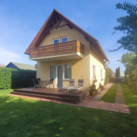 Bence Apartment Balatonlelle