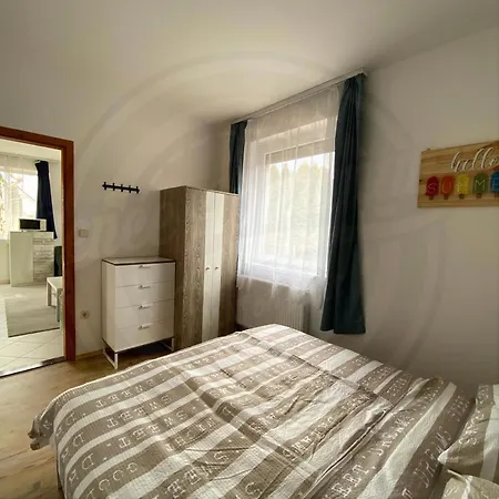 Apartment Bence *